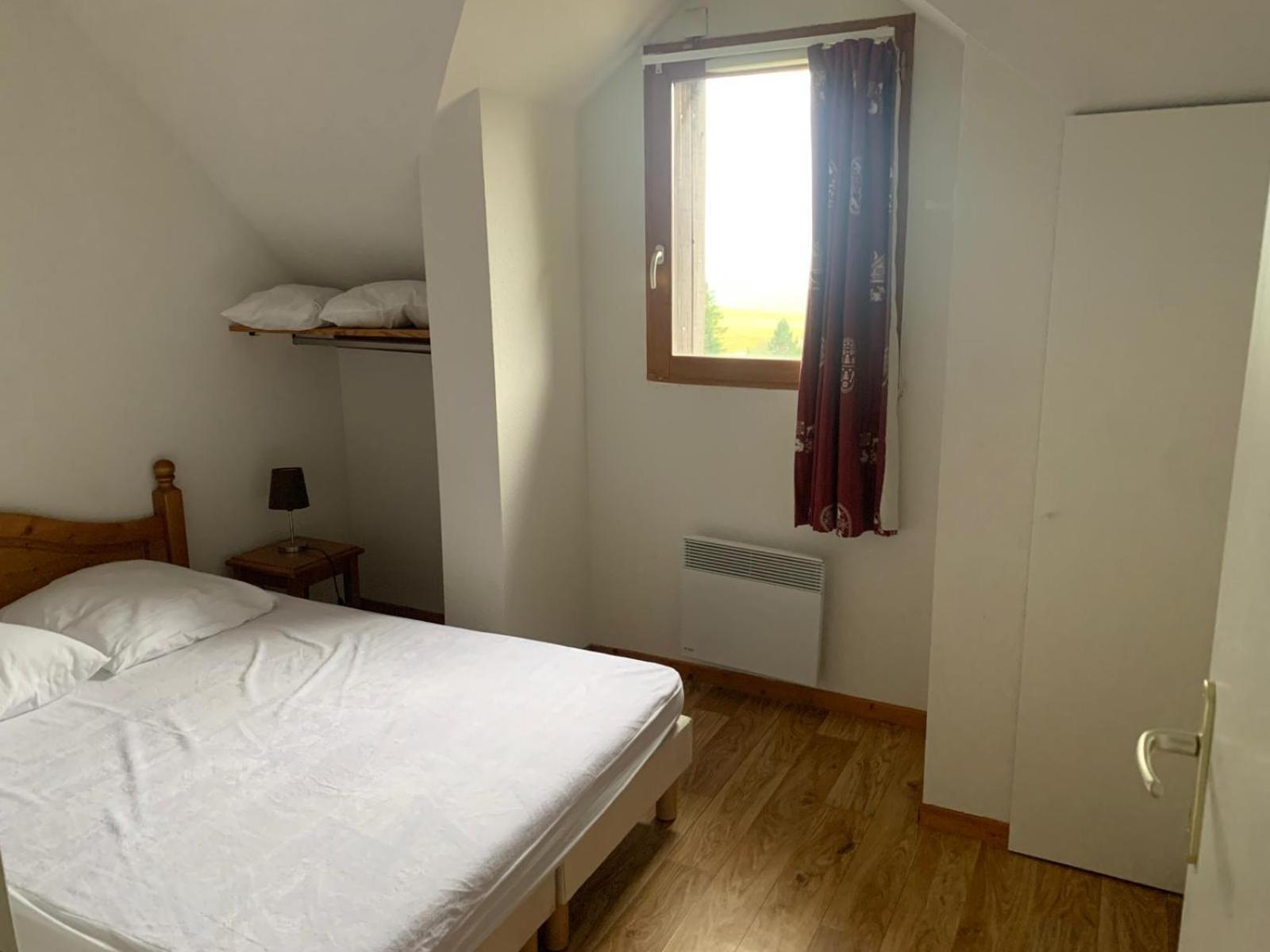 Appartement Dans Residence Bois De La Reine, Besse Et Saint Anastaise Ngoại thất bức ảnh